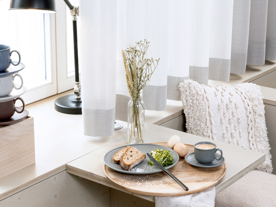 Cozy breakfast by the window with Thomas tableware